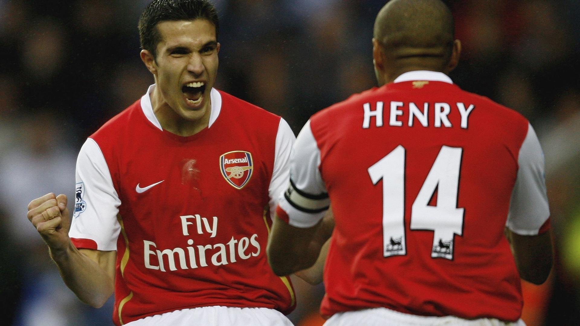 中超高水平对抗提升国内裁判执法能力和心理素质，中超裁判又出争议判罚